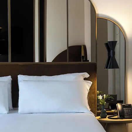 Del Corso 3* Milano