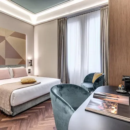 فندق Del Corso 3*
