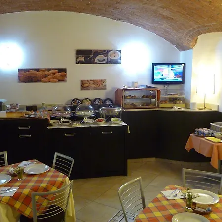 فندق Del Corso 3*